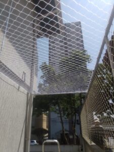 Gatil para quintais e janelas