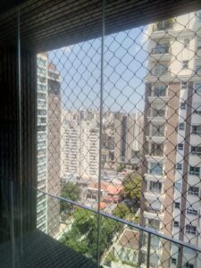 Tela de proteção aqui perto