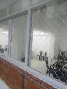 como colocar rede em janela